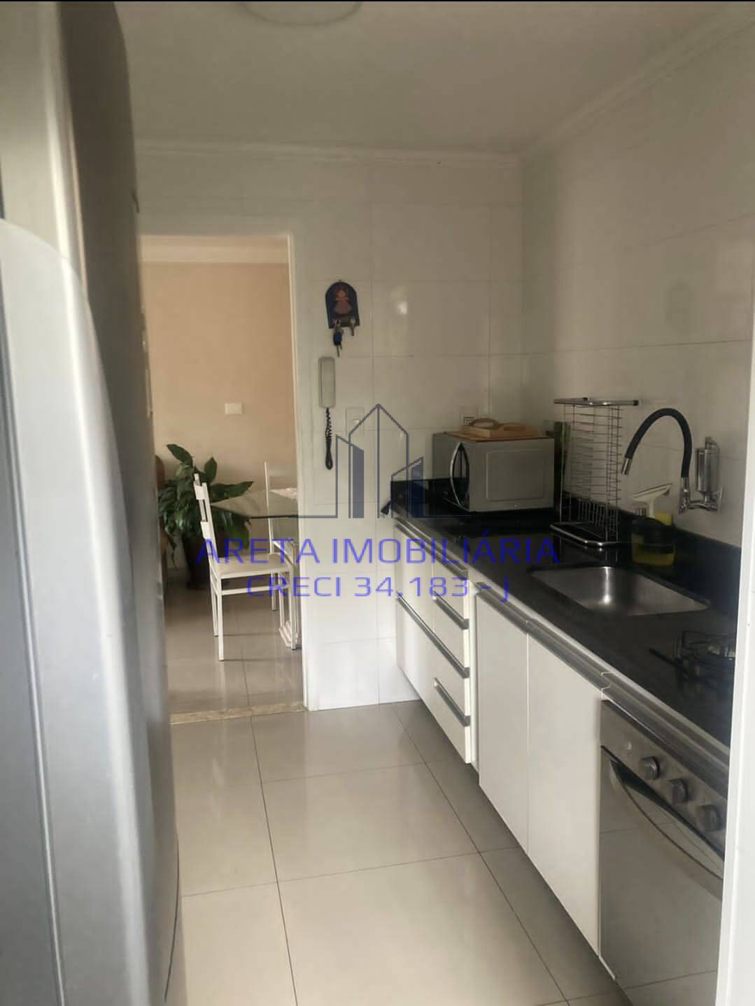 Apartamento à venda com 2 quartos, 62m² - Foto 13