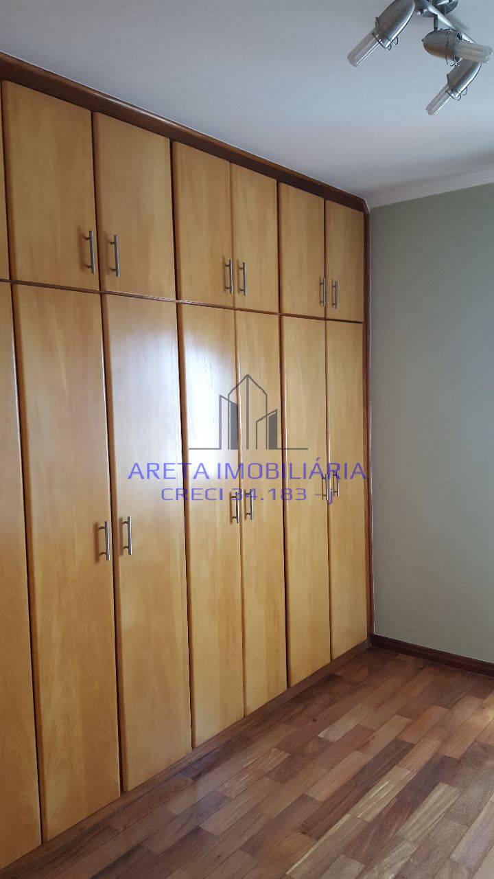 Apartamento para alugar com 3 quartos, 100m² - Foto 4