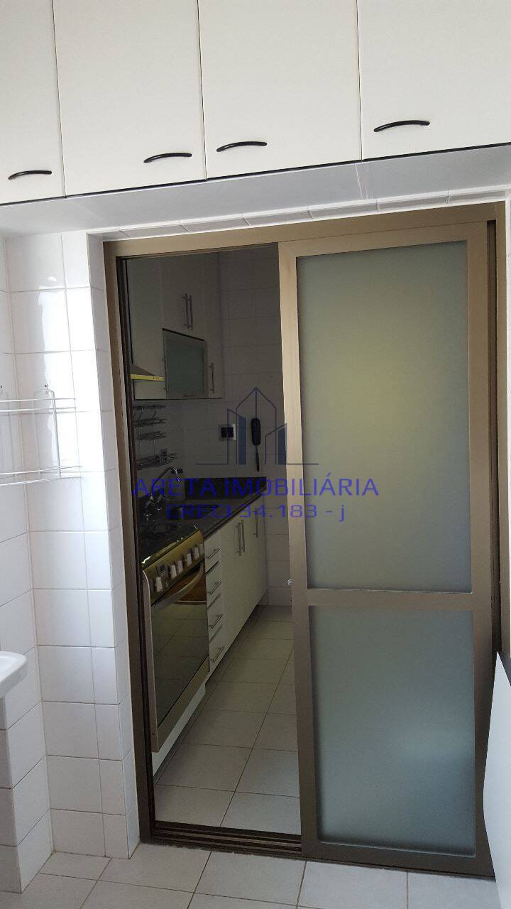 Apartamento para alugar com 3 quartos, 100m² - Foto 13