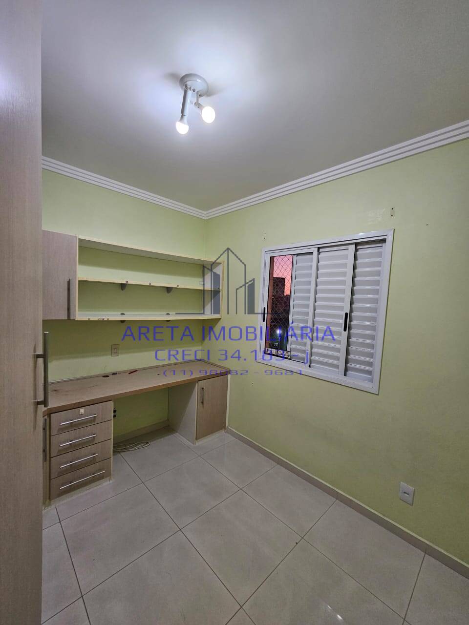 Apartamento para alugar com 3 quartos, 93m² - Foto 2