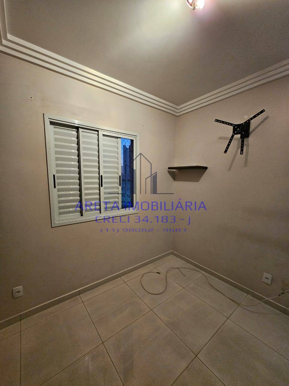 Apartamento para alugar com 3 quartos, 93m² - Foto 3